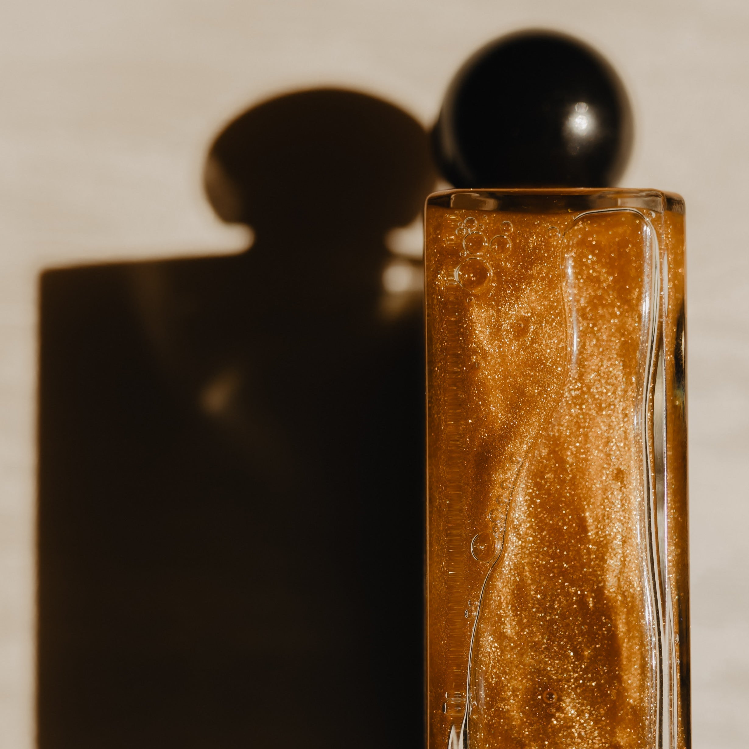 Zénith, huile lumineuse corps et cheveux SPF30.