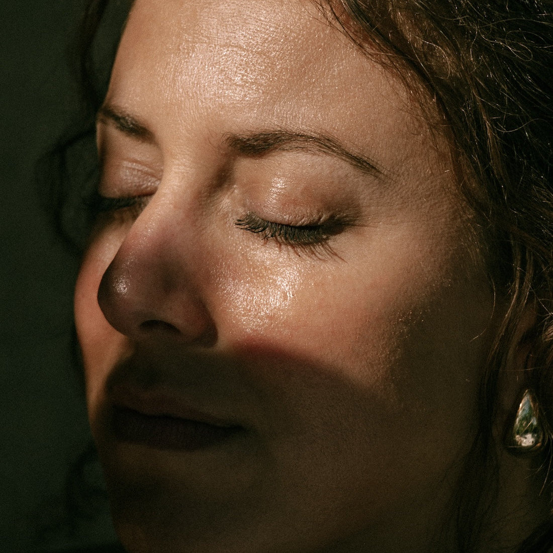 "Aurore", Crème visage légère SPF50 à l'acide hyaluronique et teintée.